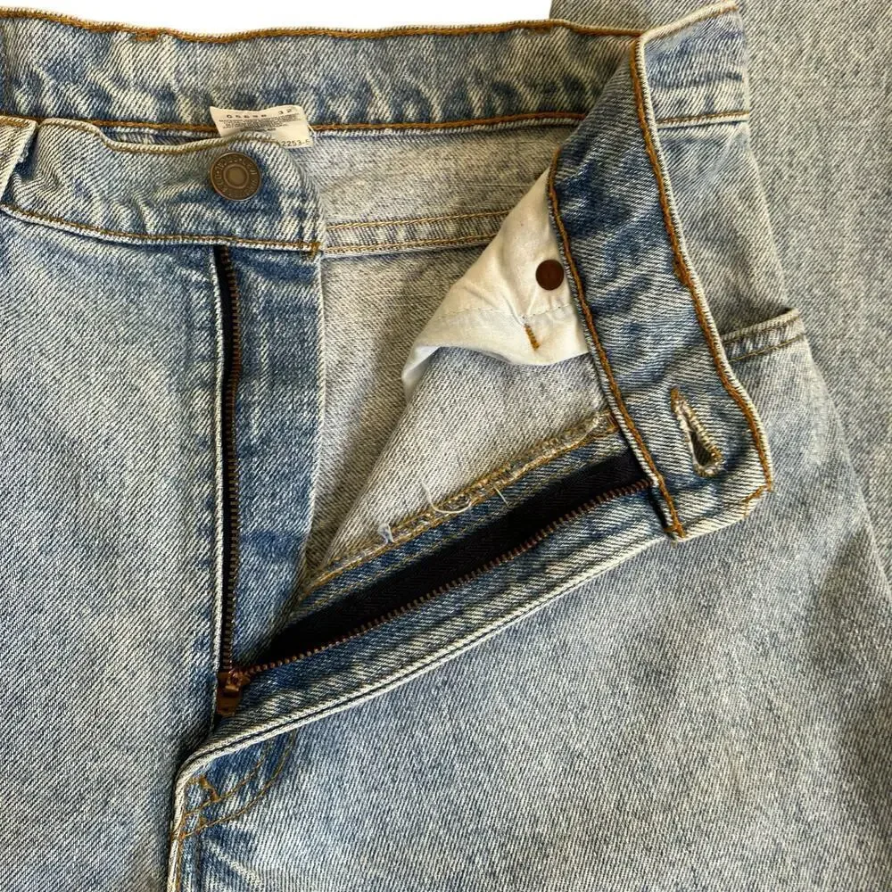 Vintage 90s Levi’s 550 Jeans Relaxed Fit Tapered Leg Light Wash Denim Casual
